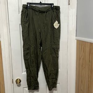Target army green baggy cargo pants XL NWT